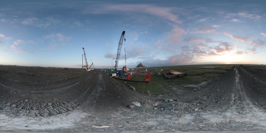  Levé de soleil sur le chantier du Mont Saint Michel